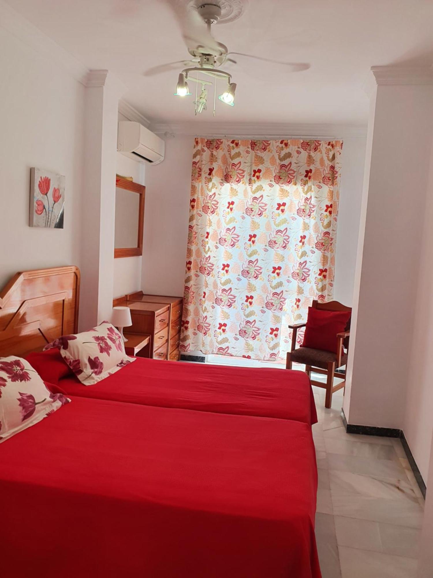Rico Apartaments Animas Nerja Oda fotoğraf